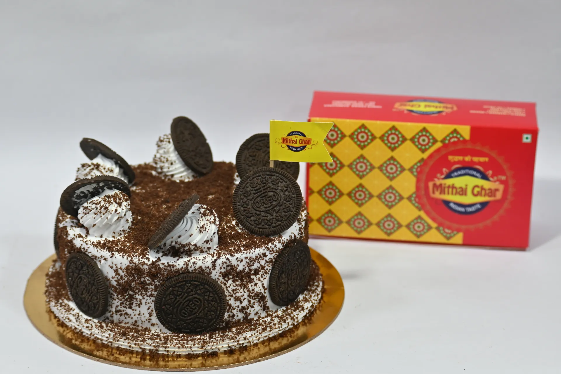 Fresh Cakes and Pestry